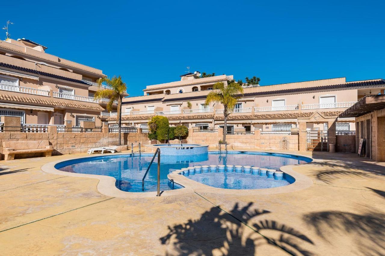 Bungalow La Zenia Cerca De La Playa Oriola  Exterior foto
