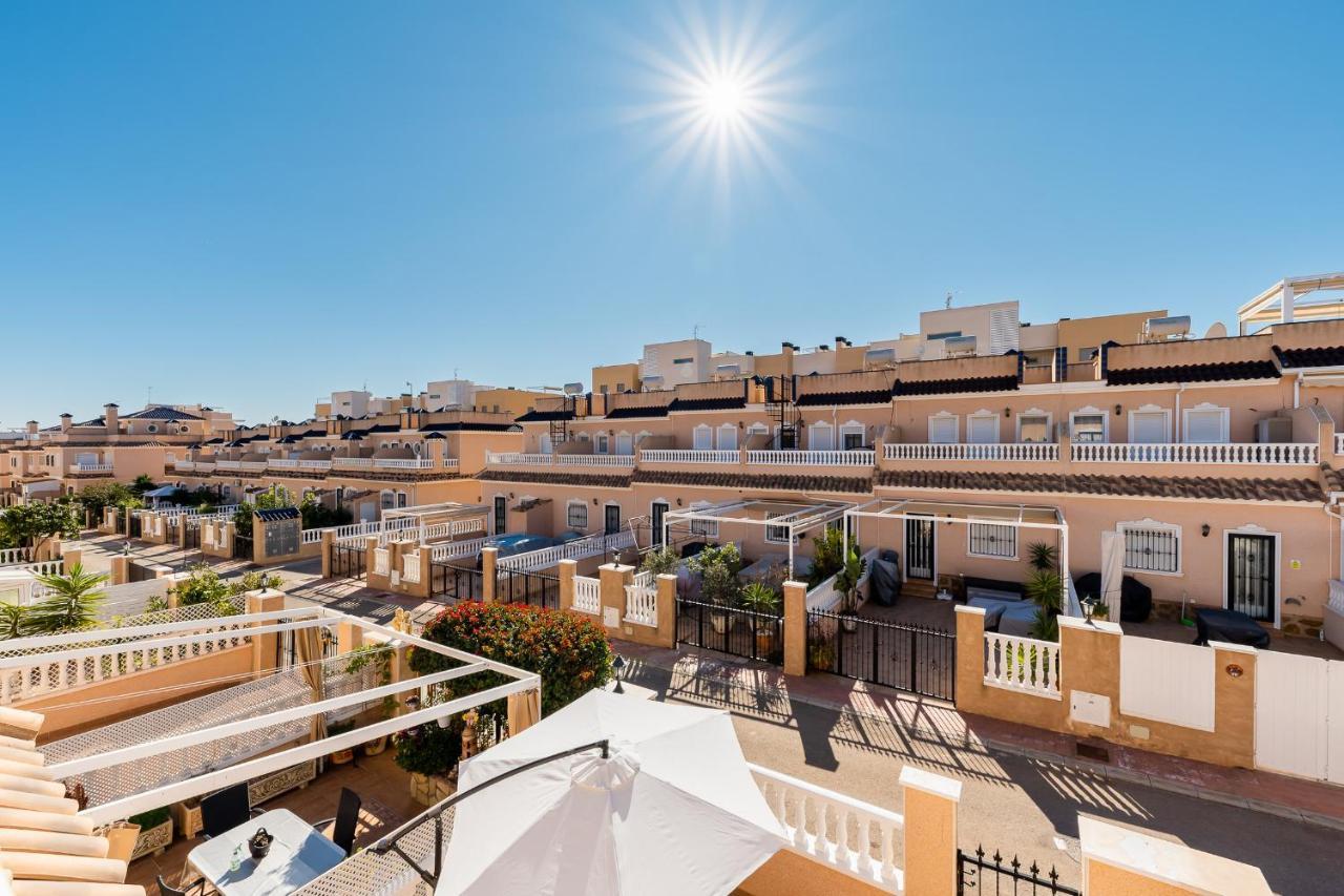 Bungalow La Zenia Cerca De La Playa Oriola  Exterior foto